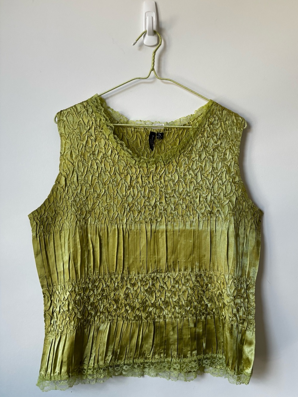 green y2k crinkle pleat lace stretch top